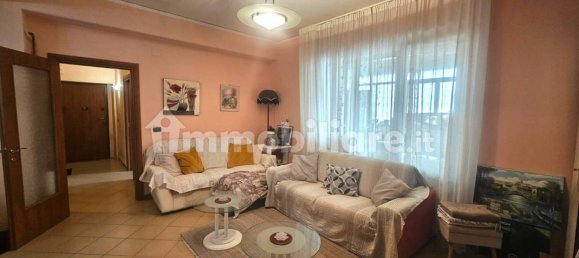 Квартира с 3 спальнями в Беневенто, Италия № 2015 6