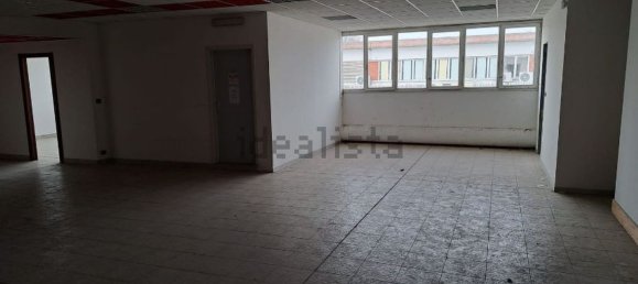 900m² Warehouse in Ferrara, Italy No. 254899 10