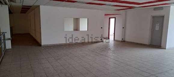 900m² Warehouse in Ferrara, Italy No. 254899 9