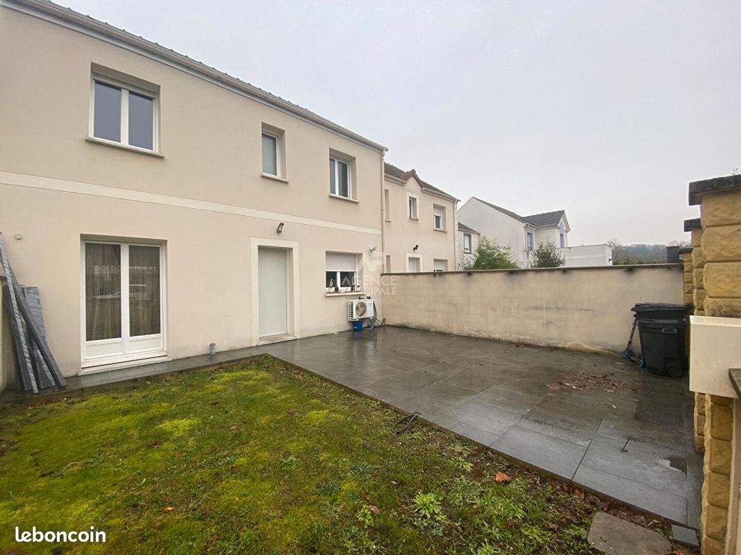 3 chambres Maison à Saint-Ouen-l'Aumône, France No. 162246