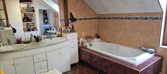 Casa de 4 dormitorios en Saint-Andre-les-Vergers, France No. 52394 6