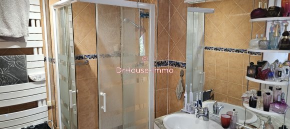 Casa de 4 dormitorios en Saint-Andre-les-Vergers, France No. 52394 7