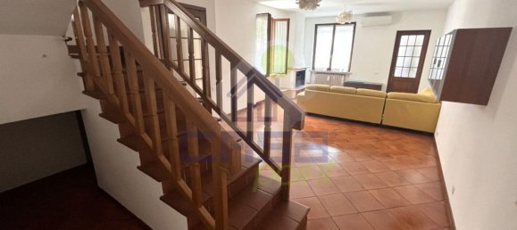 Вилла с 5 комнатами в Кремона, Италия № 269487 15