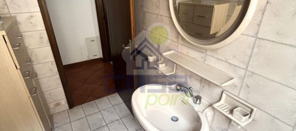 Вилла с 5 комнатами в Кремона, Италия № 269487 9