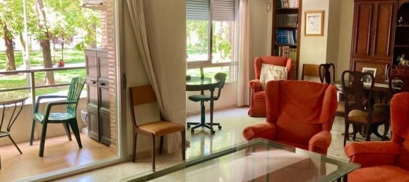 Apartamento de 4 dormitorios en Córdoba, Spain No. 68492 2