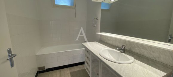 2 bedrooms Apartment in Bourg-en-Bresse, France No. 271159 8