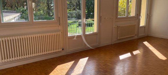 2 bedrooms Apartment in Bourg-en-Bresse, France No. 271159 3