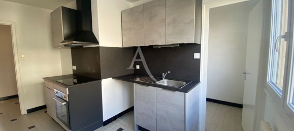 2 bedrooms Apartment in Bourg-en-Bresse, France No. 271159 6