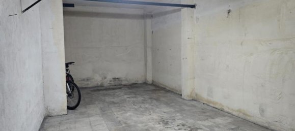 27m² Garage in Lecce, Italy No. 230364 2