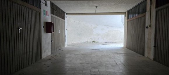 27m² Garage in Lecce, Italy No. 230364 6