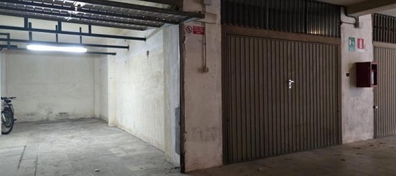 27m² Garage in Lecce, Italy No. 230364 4