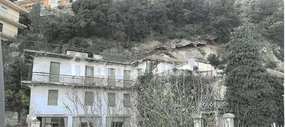 5 rooms House in Noli, Italy No. 292358 2