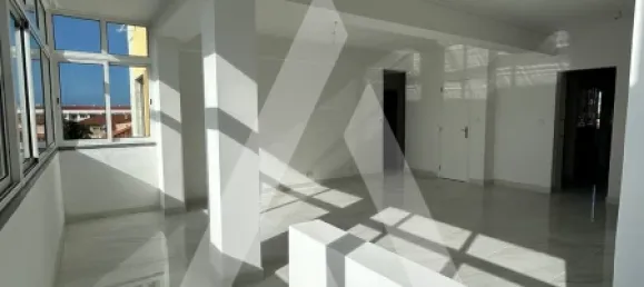 3 bedrooms Apartment in Cascais, Portugal No. 66992 7