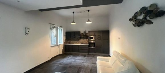 5-Zimmer Haus in Carrara, Italy, Nr. 48150 2