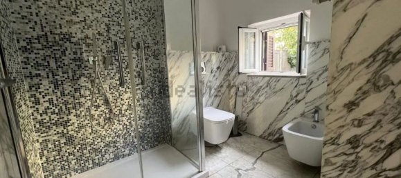 5-Zimmer Haus in Carrara, Italy, Nr. 48150 11