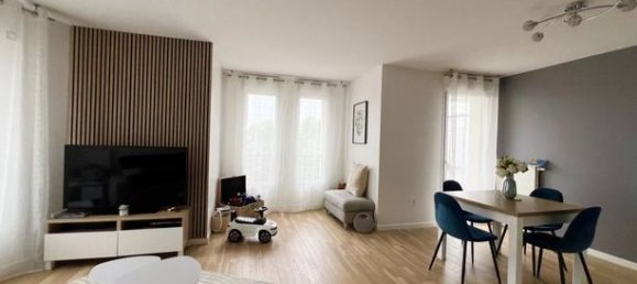 2 bedrooms Apartment in Suresnes, France No. 282939 4