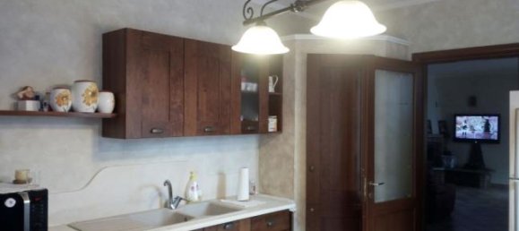 5 rooms House in Montanaro, Italy No. 253759 7