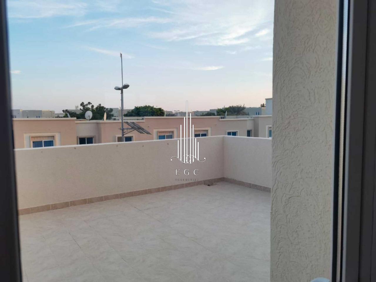 5 bedrooms Villa in Al Reef, UAE No. 35695