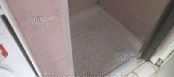 3 rooms Apartment in Rome, Italy No. 189949 4