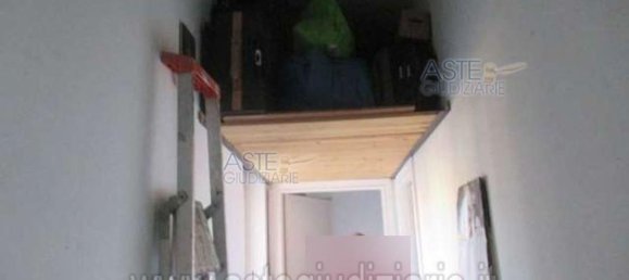 3 rooms Apartment in Rome, Italy No. 189949 9