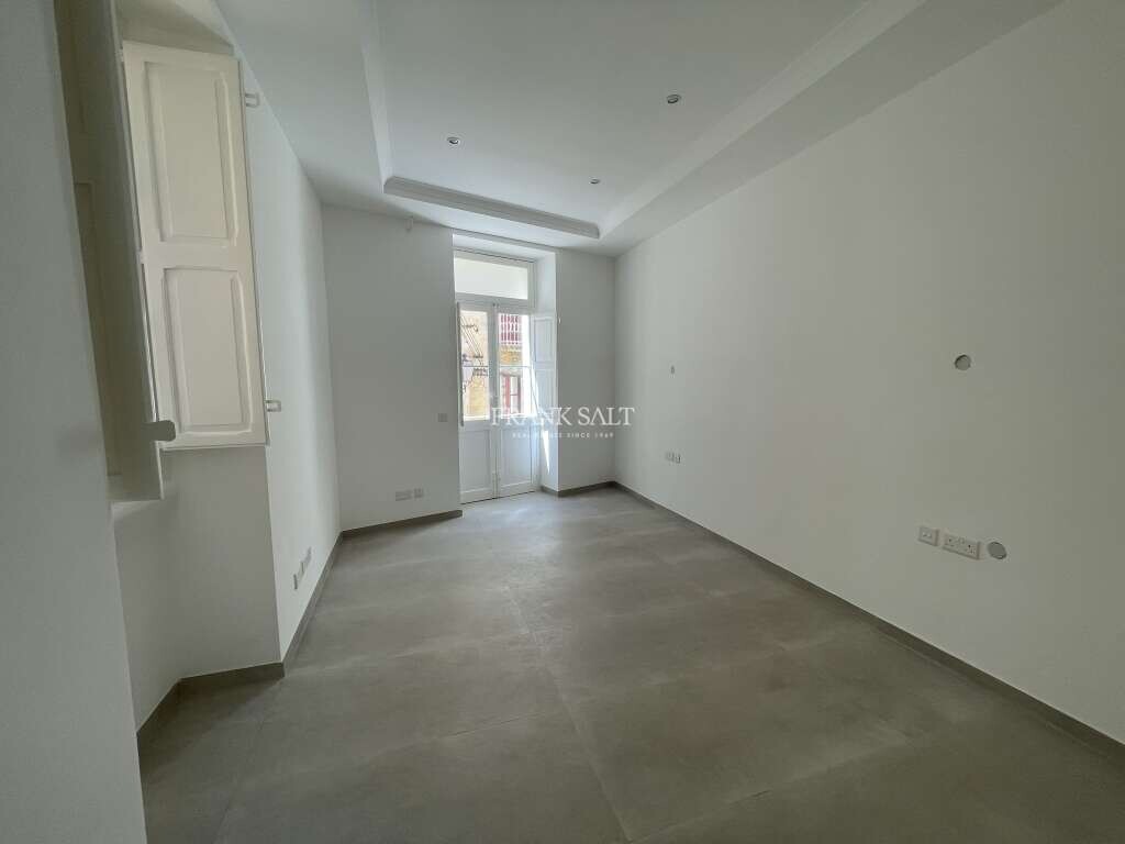 Мезонет с 1 спальней в Биргу, Мальта № 1939