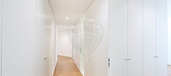 3 bedrooms Apartment in Porto, Portugal No. 136577 26