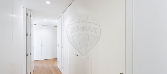 3 bedrooms Apartment in Porto, Portugal No. 136577 18