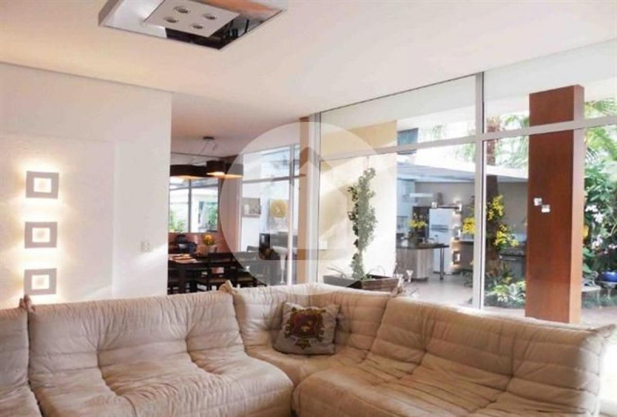 Дом с 4 спальнями в Сан-Паулу, Бразилия № 537045