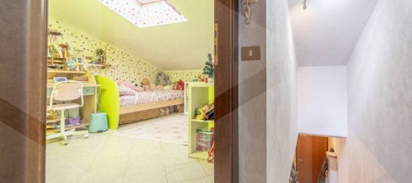 3 rooms Apartment in Ciampino, Italy No. 25410 17