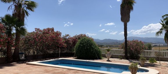 4 bedrooms Villa in Coin, Spain No. 140198 4