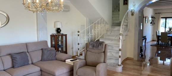 4 bedrooms Villa in Coin, Spain No. 140198 7