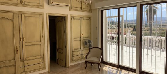 4 bedrooms Villa in Coin, Spain No. 140198 13