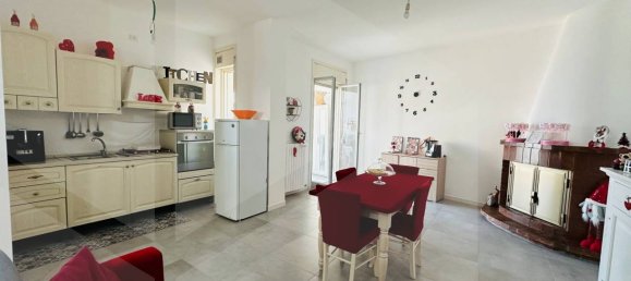 4 rooms Apartment in Capurso, Italy No. 19974 3
