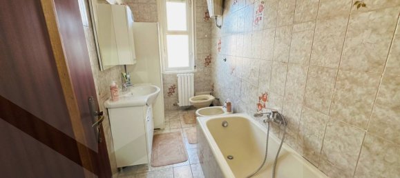 4 rooms Apartment in Capurso, Italy No. 19974 8