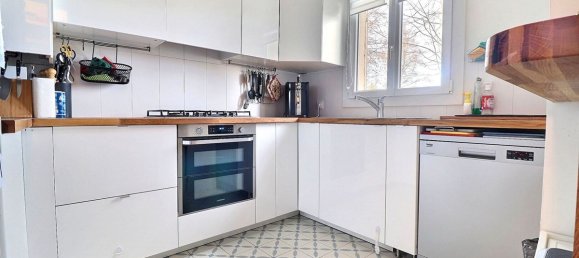 3 bedrooms House in Saint-Germain-en-Laye, France No. 125823 3