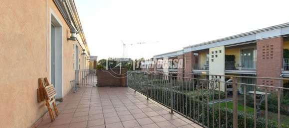 Квартира с 3 комнатами в Паденге суль Гарда, Италия № 6990 10