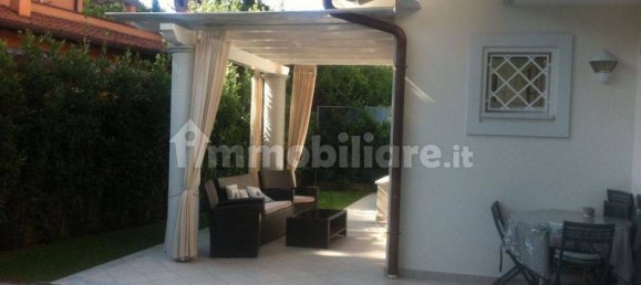 3 bedrooms Villa in Forte dei Marmi, Italy No. 192199 2