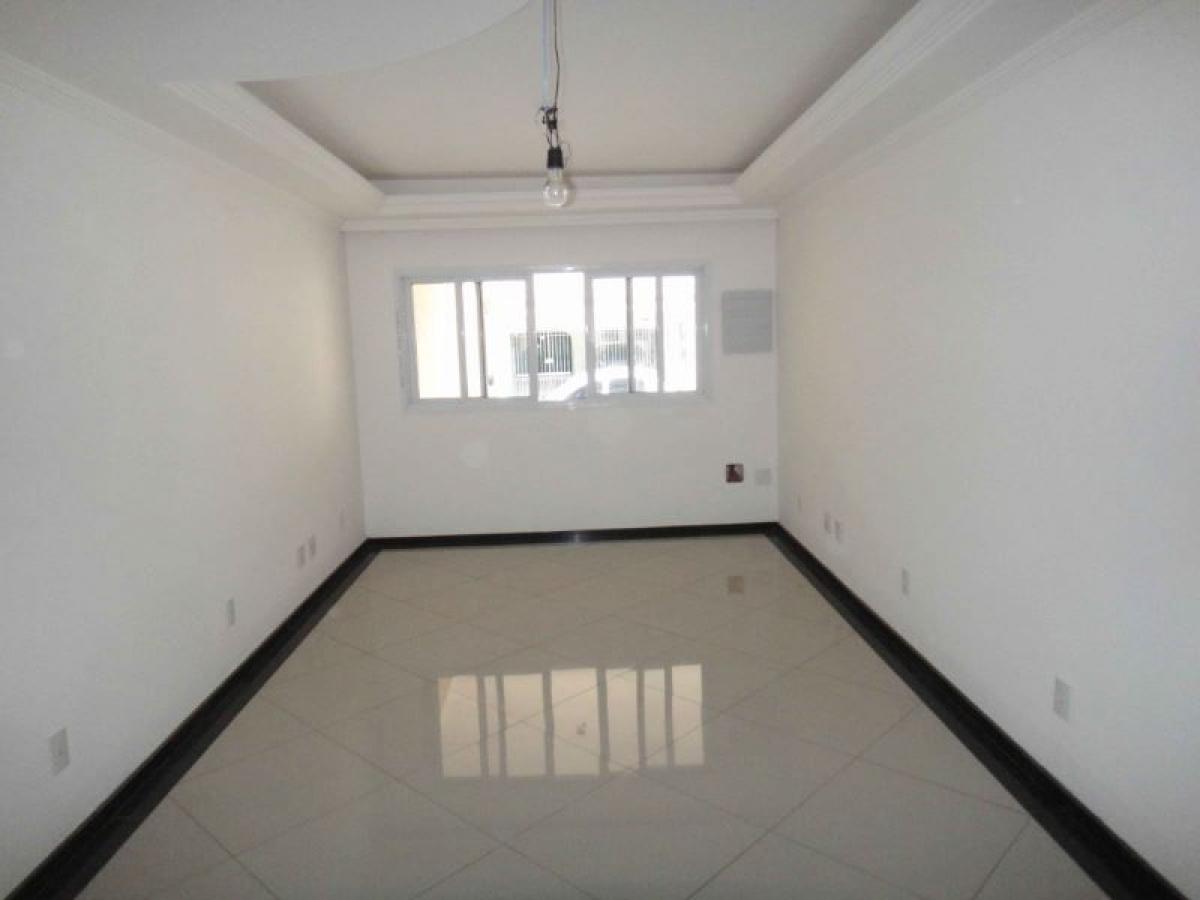 Casa de 3 dormitorios en Sao Paulo, Brazil No. 467340