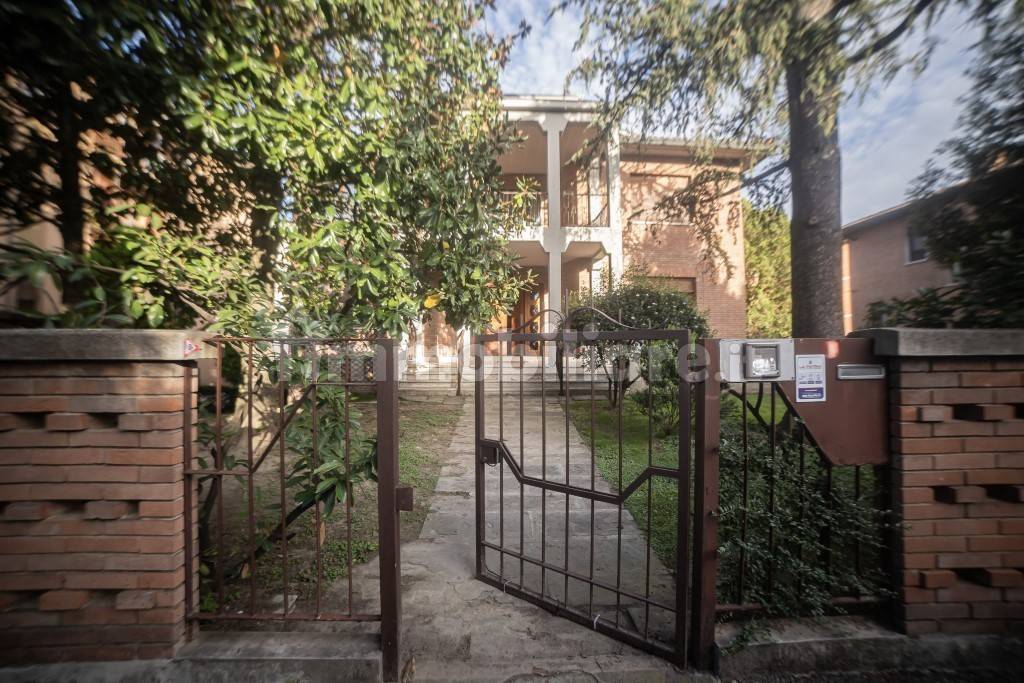 5 bedrooms Villa in Imola, Italy No. 340262