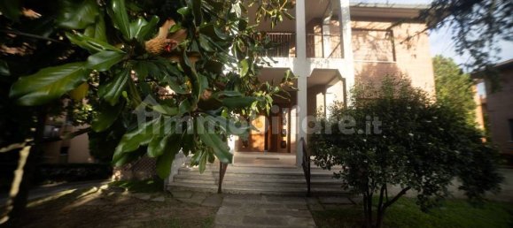 5 bedrooms Villa in Imola, Italy No. 340262 2