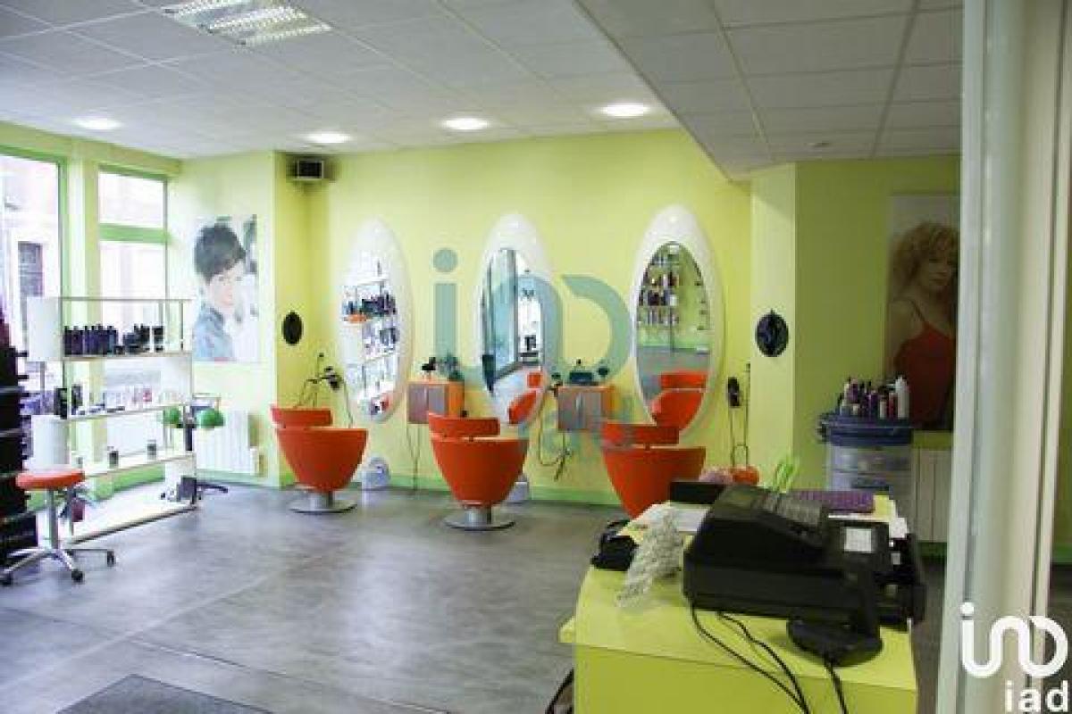 200m² Office in Beauvais, France No. 18218