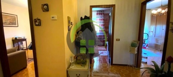 Квартира с 3 комнатами в Гандино, Италия № 158113 17