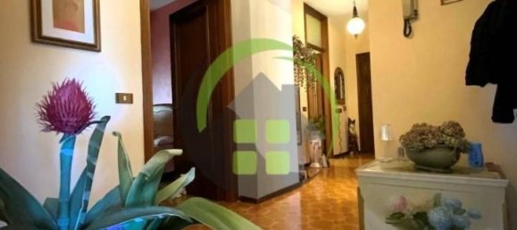 Квартира с 3 комнатами в Гандино, Италия № 158113 15