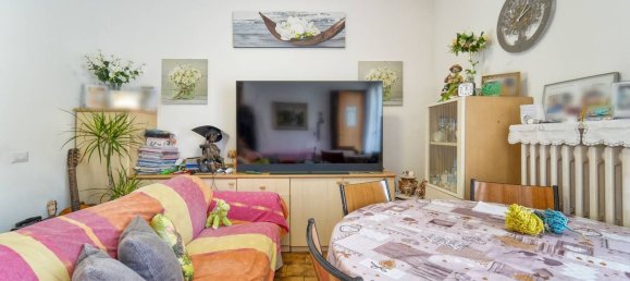 2-salle Appartement à Lodi, Italy No. 298870 4