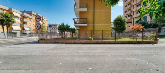 2-salle Appartement à Lodi, Italy No. 298870 16