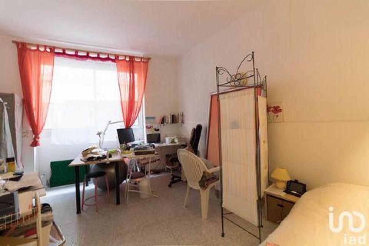 Fabrik in Lunel, France 25m², Nr. 20938