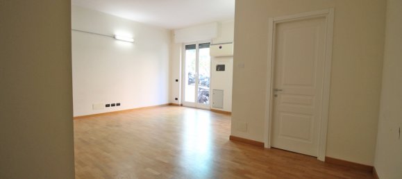Oficina de 1 dormitorio en Genoa, Italy No. 269520 4