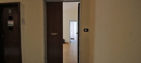 Oficina de 1 dormitorio en Genoa, Italy No. 269520 8