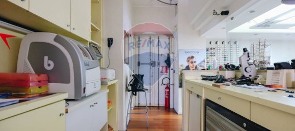 100m² Commercial property in Brescia, Italy No. 279469 15