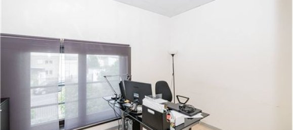 7 rooms Office in San Giuliano Milanese, Italy No. 279240 26